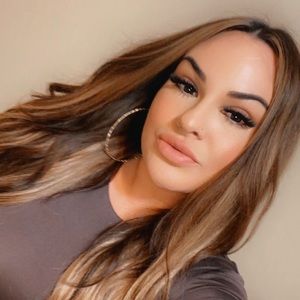 Meet your Posher, Jade